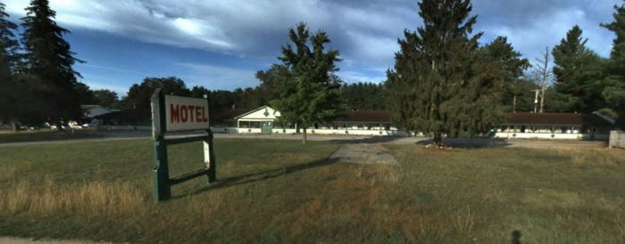 Au Sable Motel - Various Street Views Of Hospitality House Wing